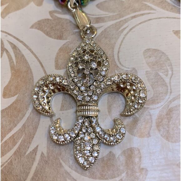 Fleur De Lis Necklace Pendant Rhinestones Colored Glass Aurora Borealis - Picture 3 of 9